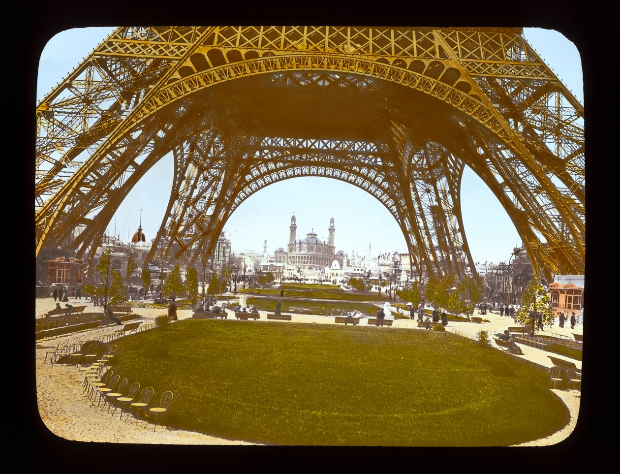 Párizsi kiállítás: Eiffel-torony és a Trocadero, 1900 (lámpás csúszda) alkotó: French Photographer