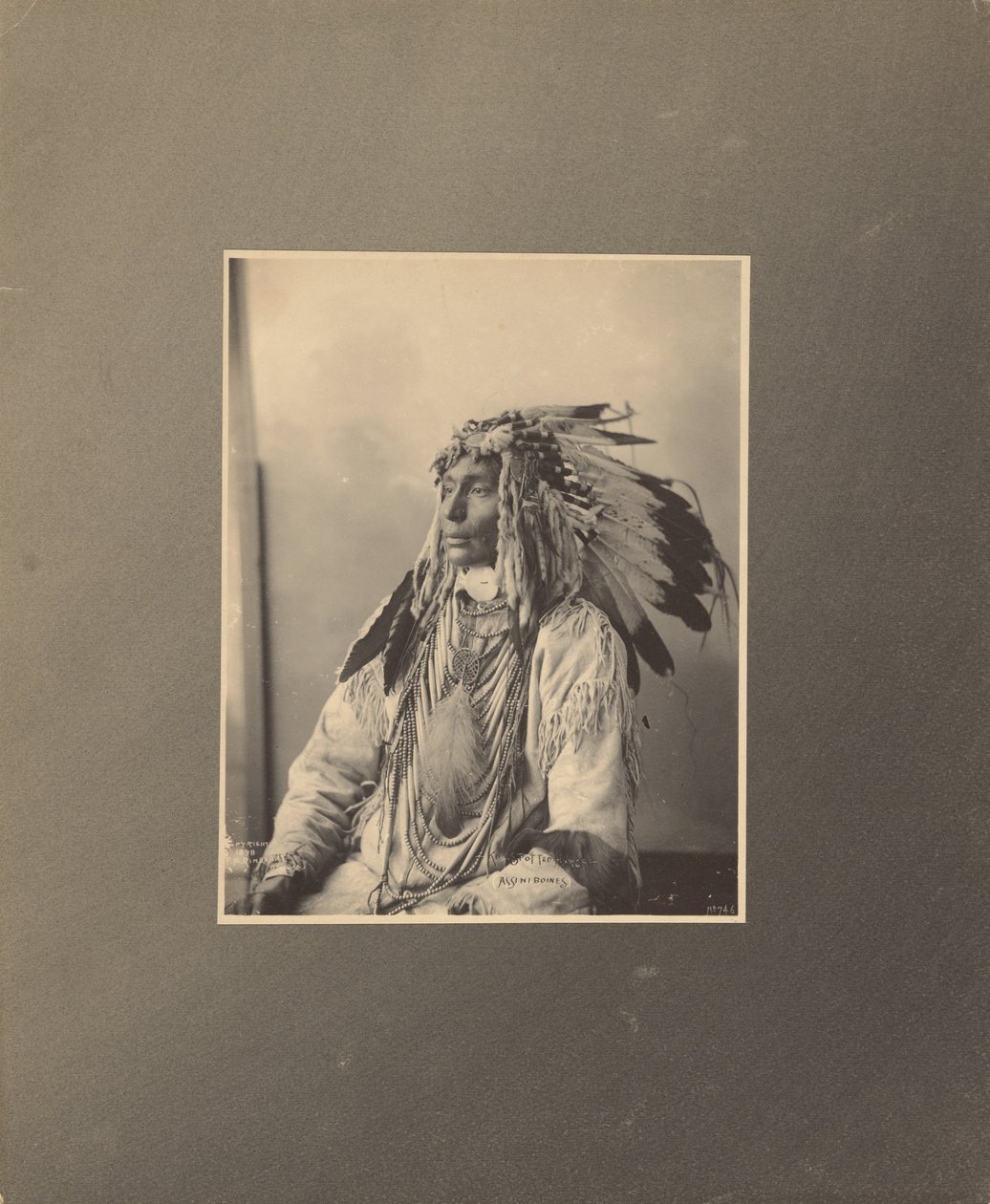 Kill Spotted Horse, Assiniboines alkotó: Adolph F. Muhr