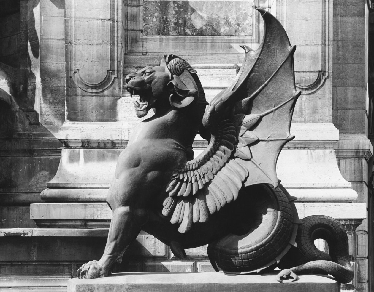 Chimaera a St. Michel-kútból, Párizs, 1860 körül alkotó: Adolphe Giraudon