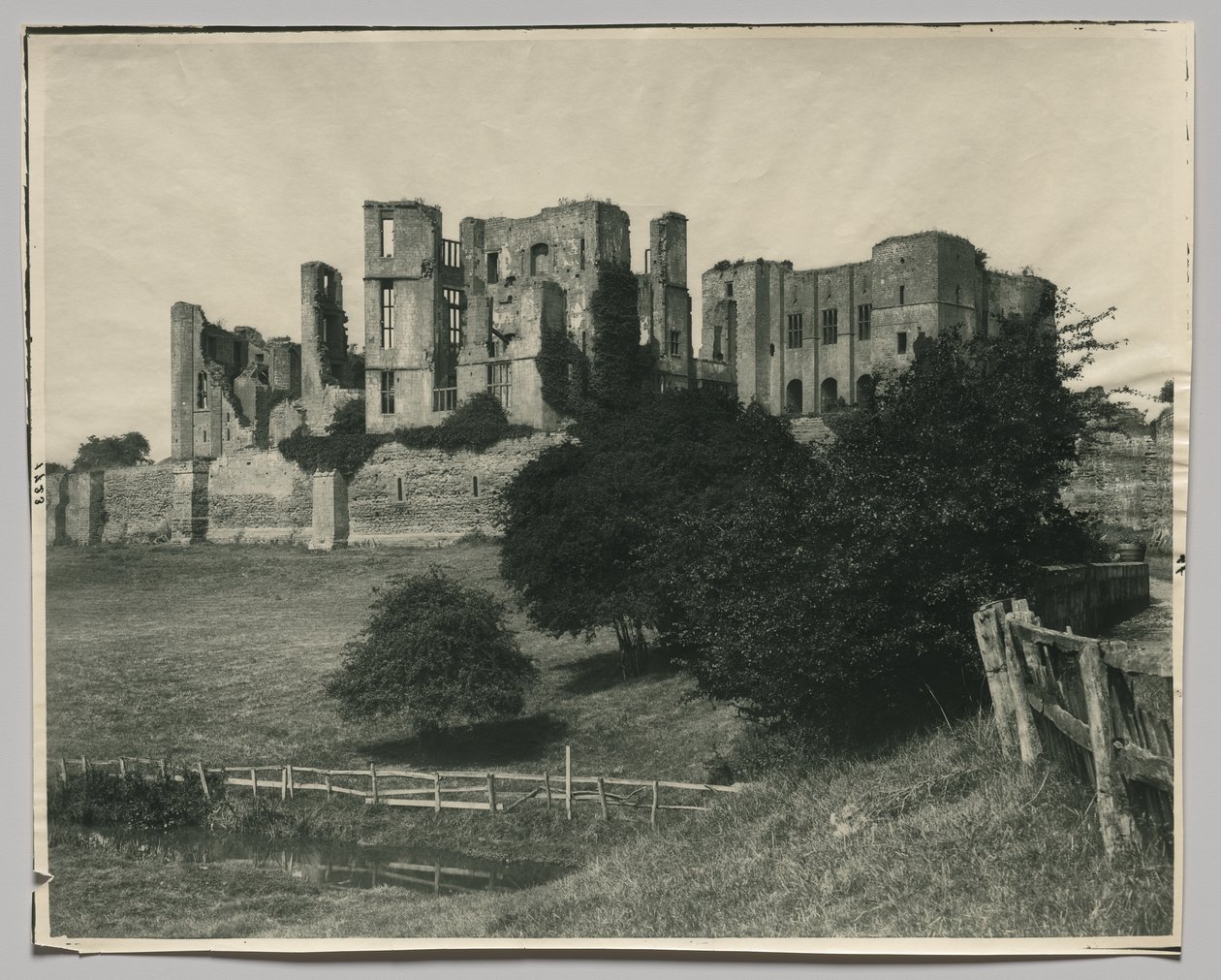 Kenilworth kastély, Warwickshire, Anglia alkotó: Adolphe Braun