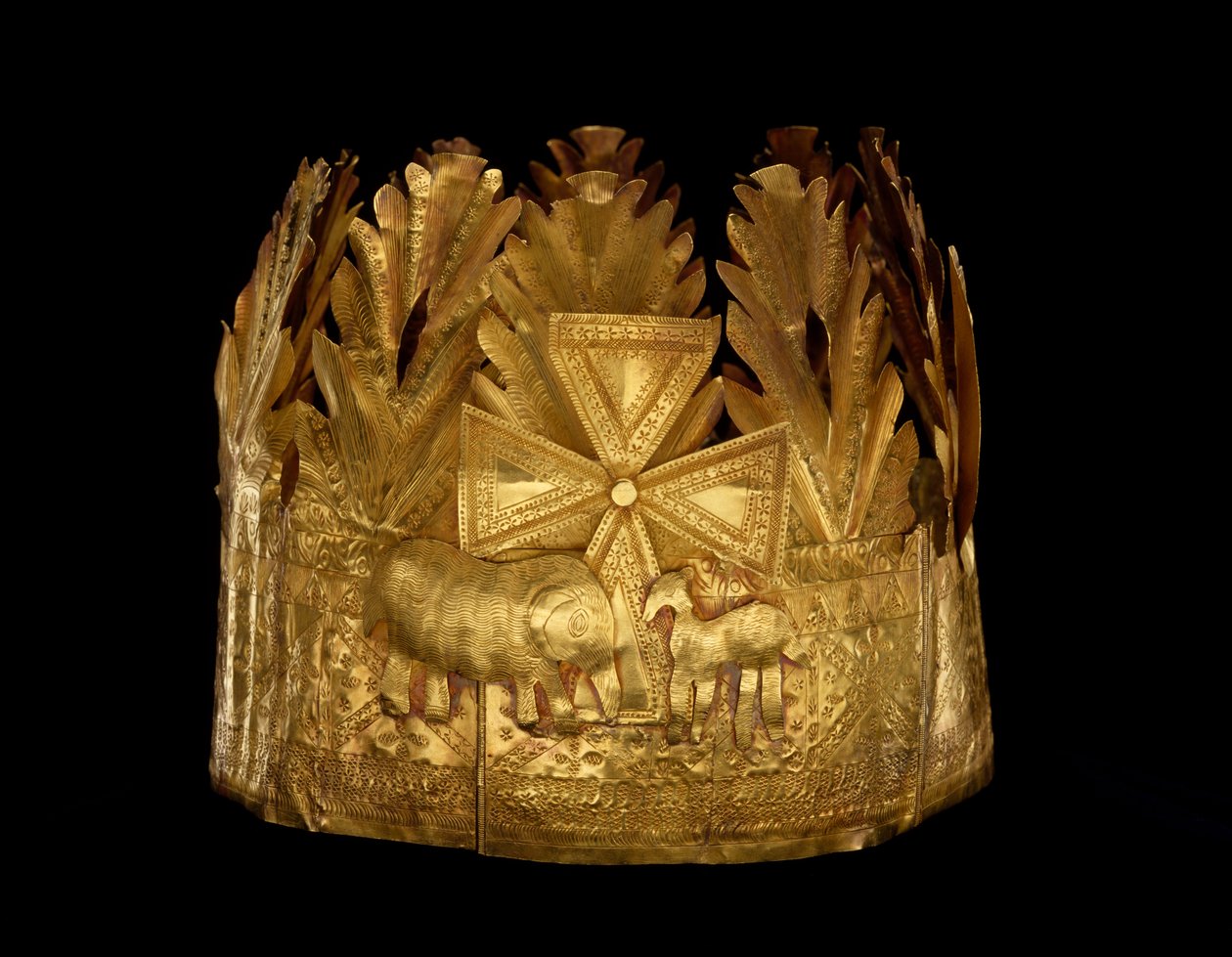 Crown, Ghána Togo, 1900-50 körül (arany) alkotó: Akan School