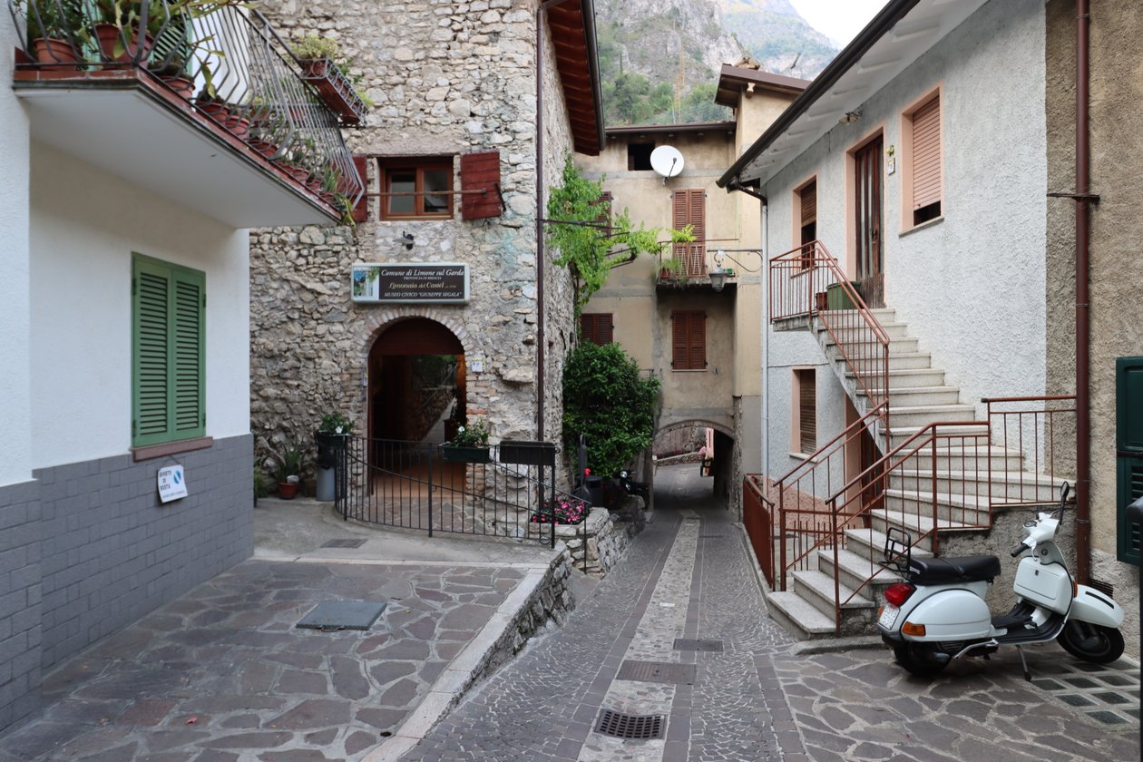 Italienische Gasse alkotó: Alexandra Joseph