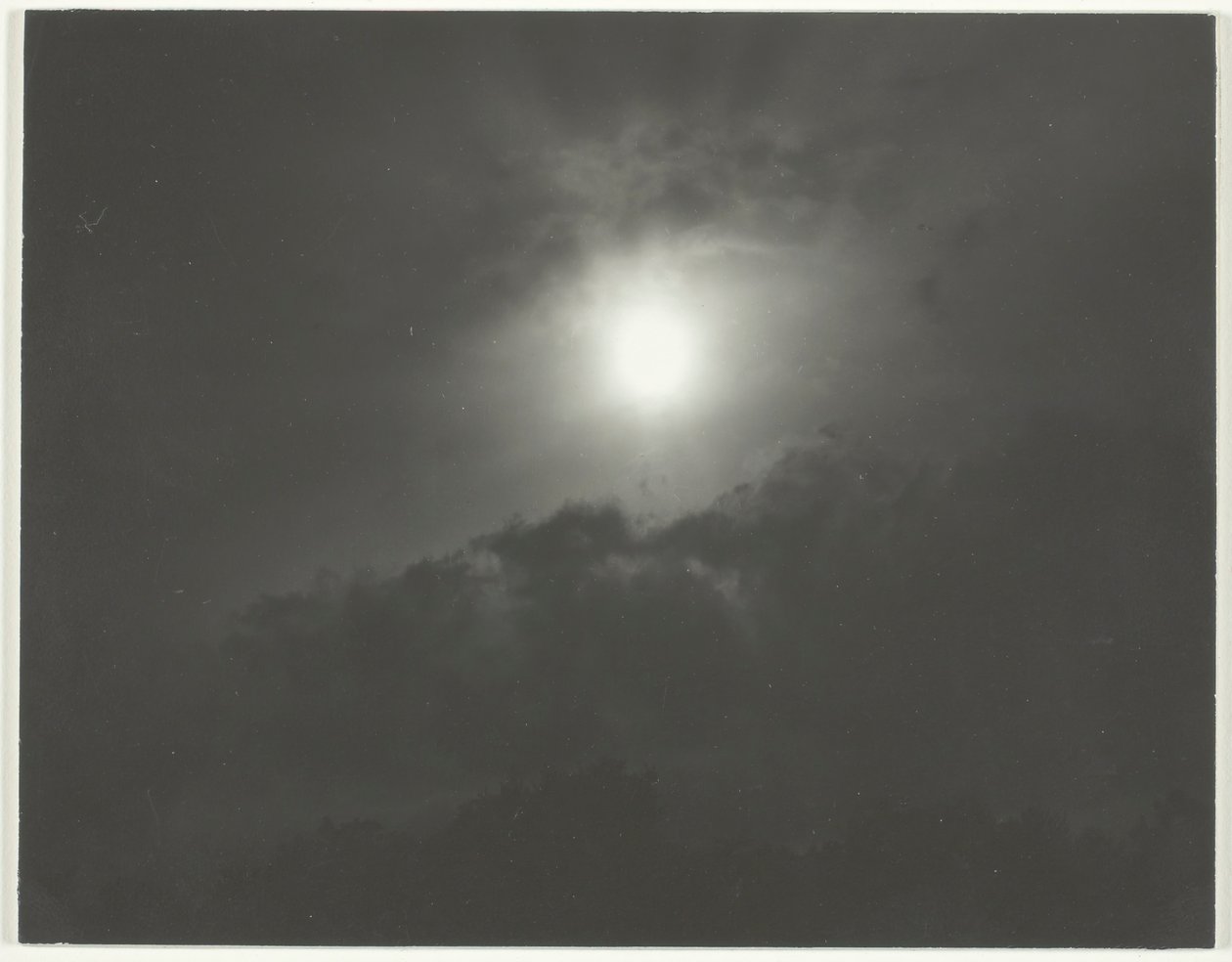 Egyenértékű, c. 1929. alkotó: Alfred Stieglitz