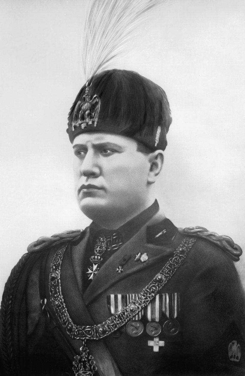 Benito Mussolini (f/w fotó) alkotó: Fratelli Alinari