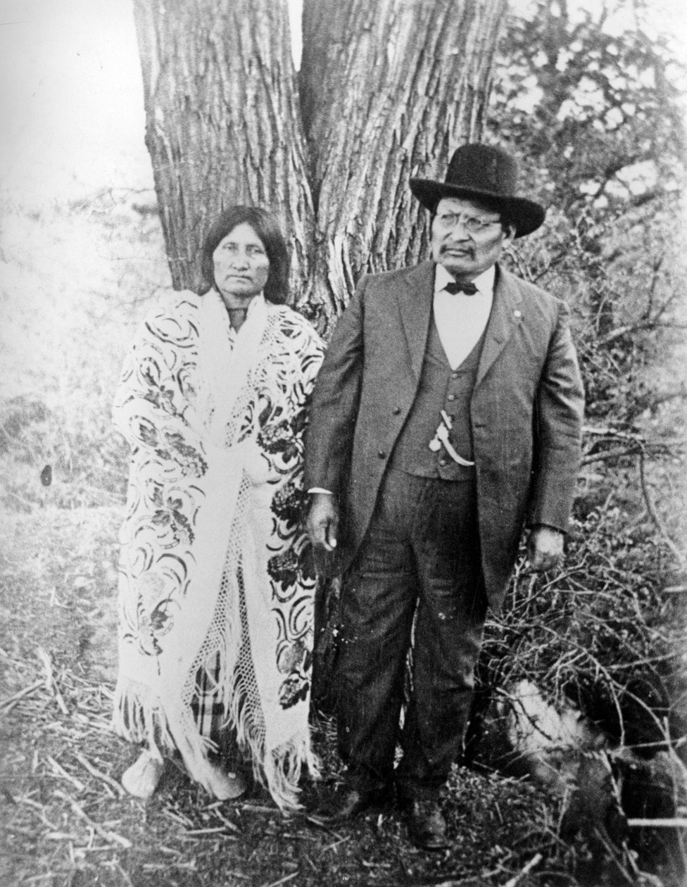 Magányos Farkas és felesége, 1890-1910 körül alkotó: American Photographer