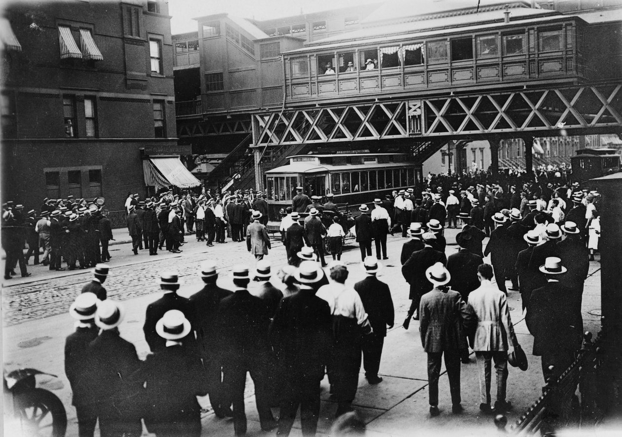 Sztrájkok, utcai vasutak, New York. Leállított autó a 86th St. és 6th Ave., 1916 alkotó: American Photographer