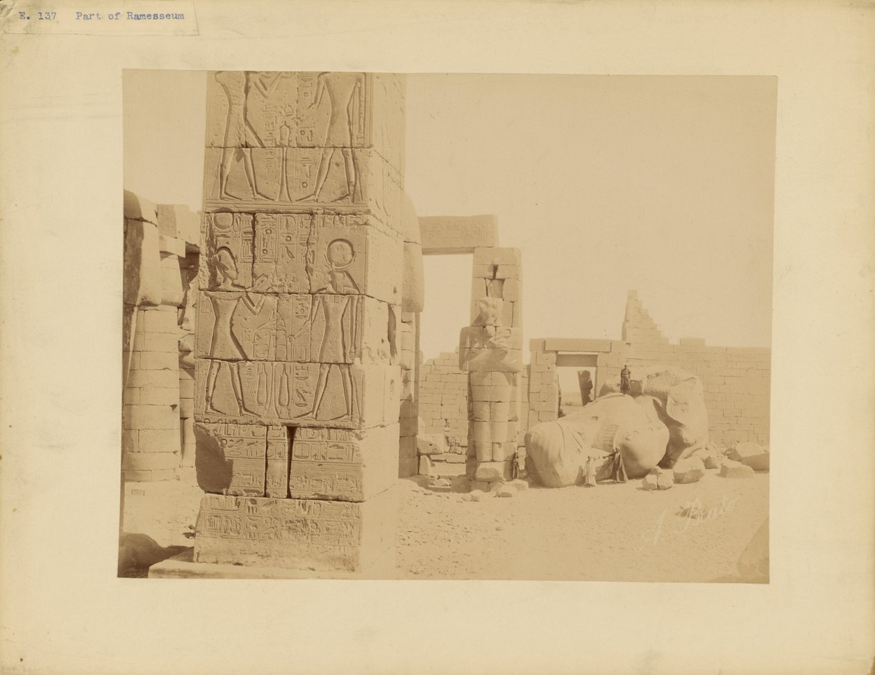 [A Ramesseum része] alkotó: Antonio Beato