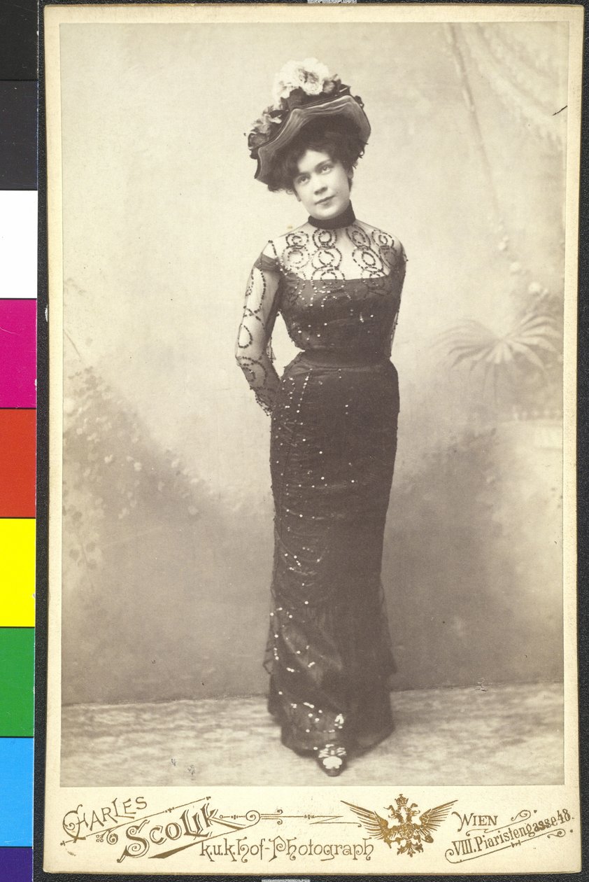 Mizz tenyér alkotó: Artist Unknown