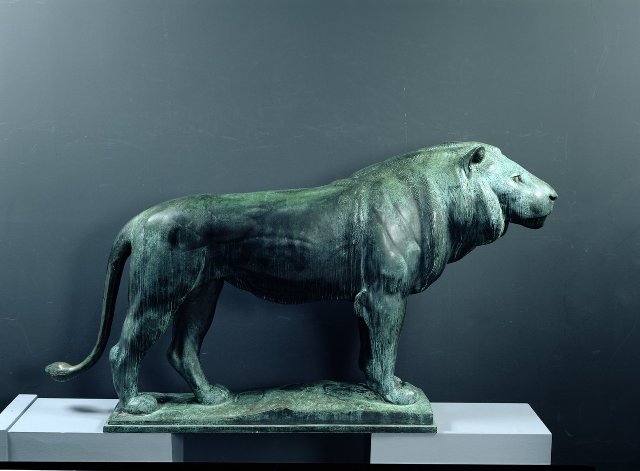 Oroszlán, 1904 (bronz) alkotó: August Gaul