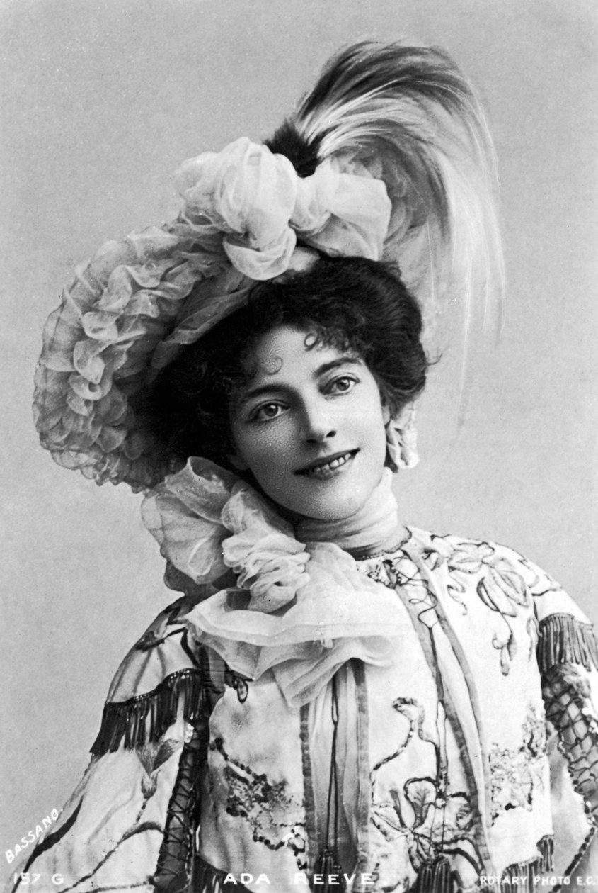 Ada Reeve 1873-1966, angol színésznő, 1903. alkotó: Bassano Studio