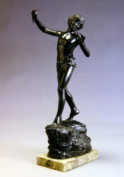 Serpenyő (patinás bronz és márvány) alkotó: Bertram Alfred Pegram