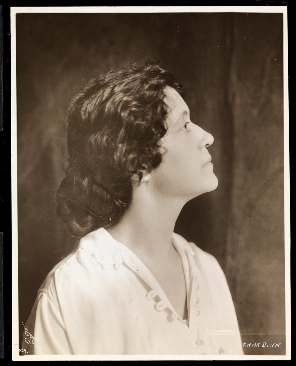 Emma Dunn, 1915 körül (ezüst zselatin nyomat) alkotó: Byron Company