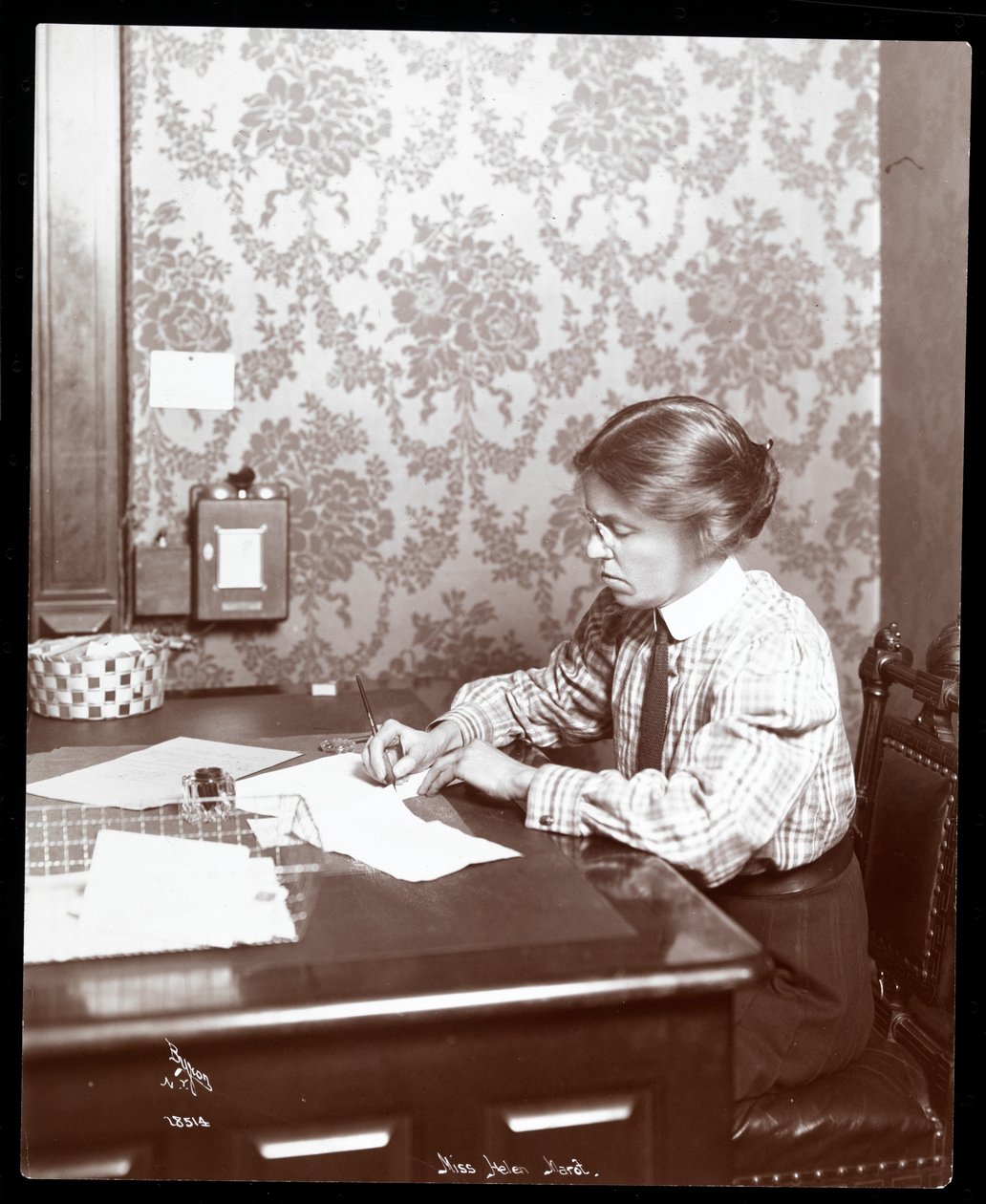 Helen Marot kisasszony, 1904 (ezüst zselatin nyomat) alkotó: Byron Company