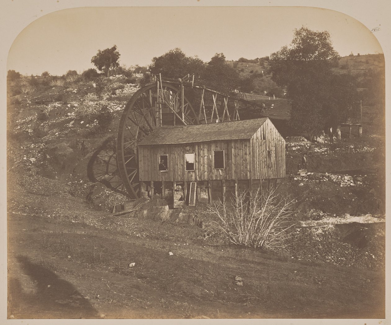 [Malom a Mariposa patakon] alkotó: Carleton Watkins