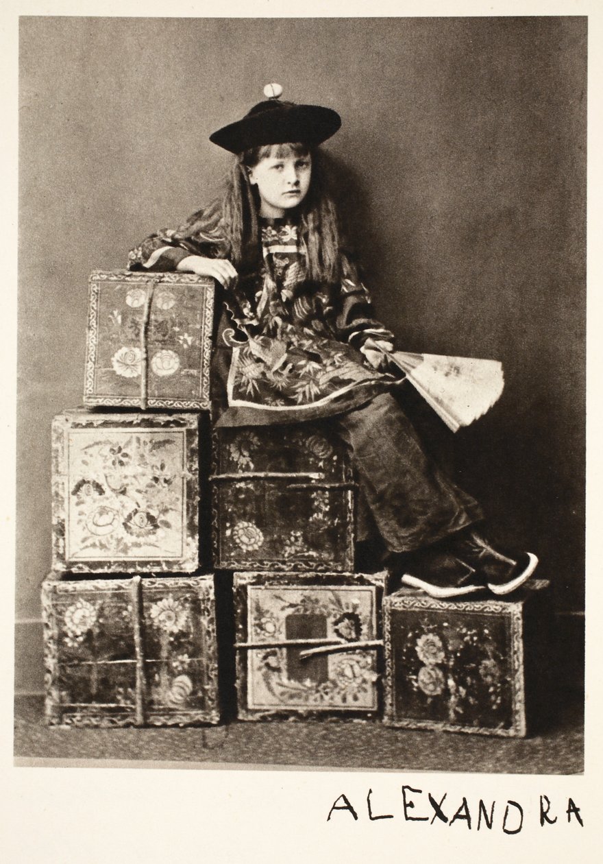 Alexandra Kitchen mint "Kínai", 1873. július 14. (szépia fotó) alkotó: Charles Lutwidge Dodgson