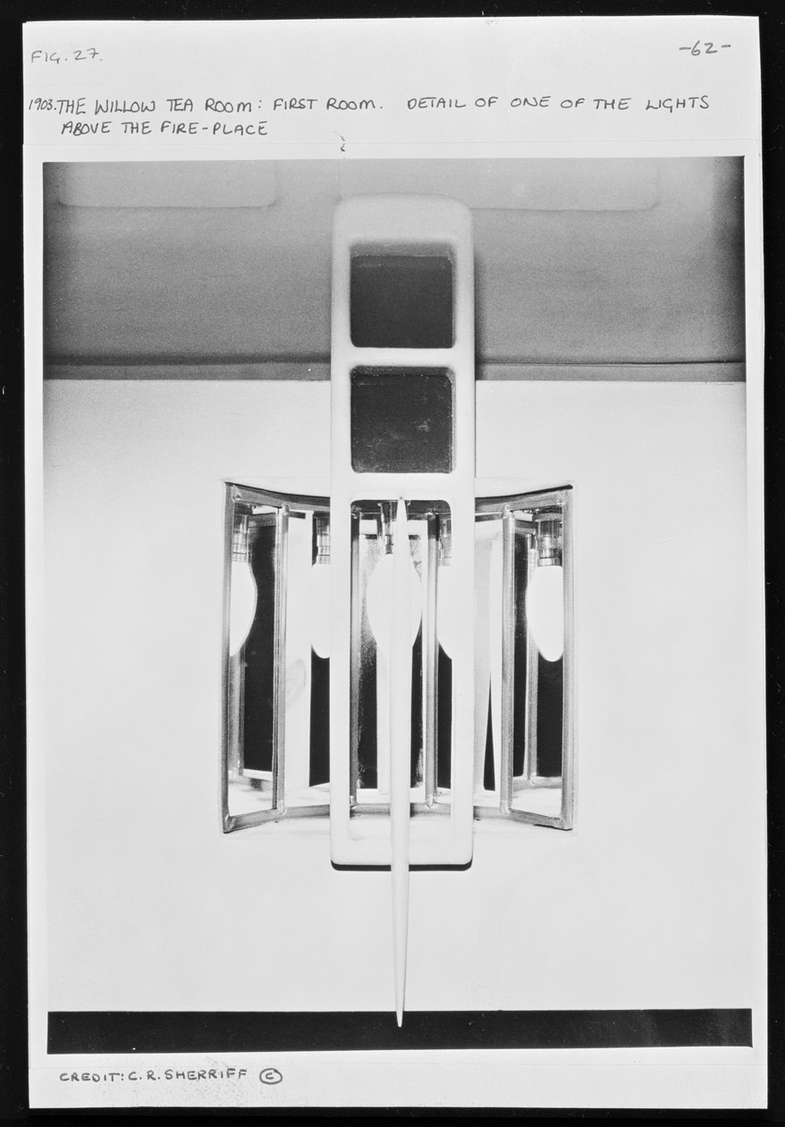 Világítás a kandalló felett a Willow Tea Room-ban, Glasgow (rekonstrukció) alkotó: Charles Rennie Mackintosh