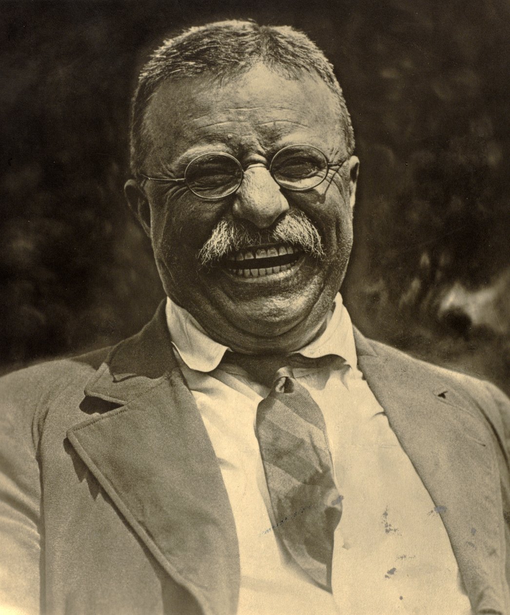 Theodore Roosevelt nevet, 1910 körül (f/w fotó) alkotó: Charles Duprez