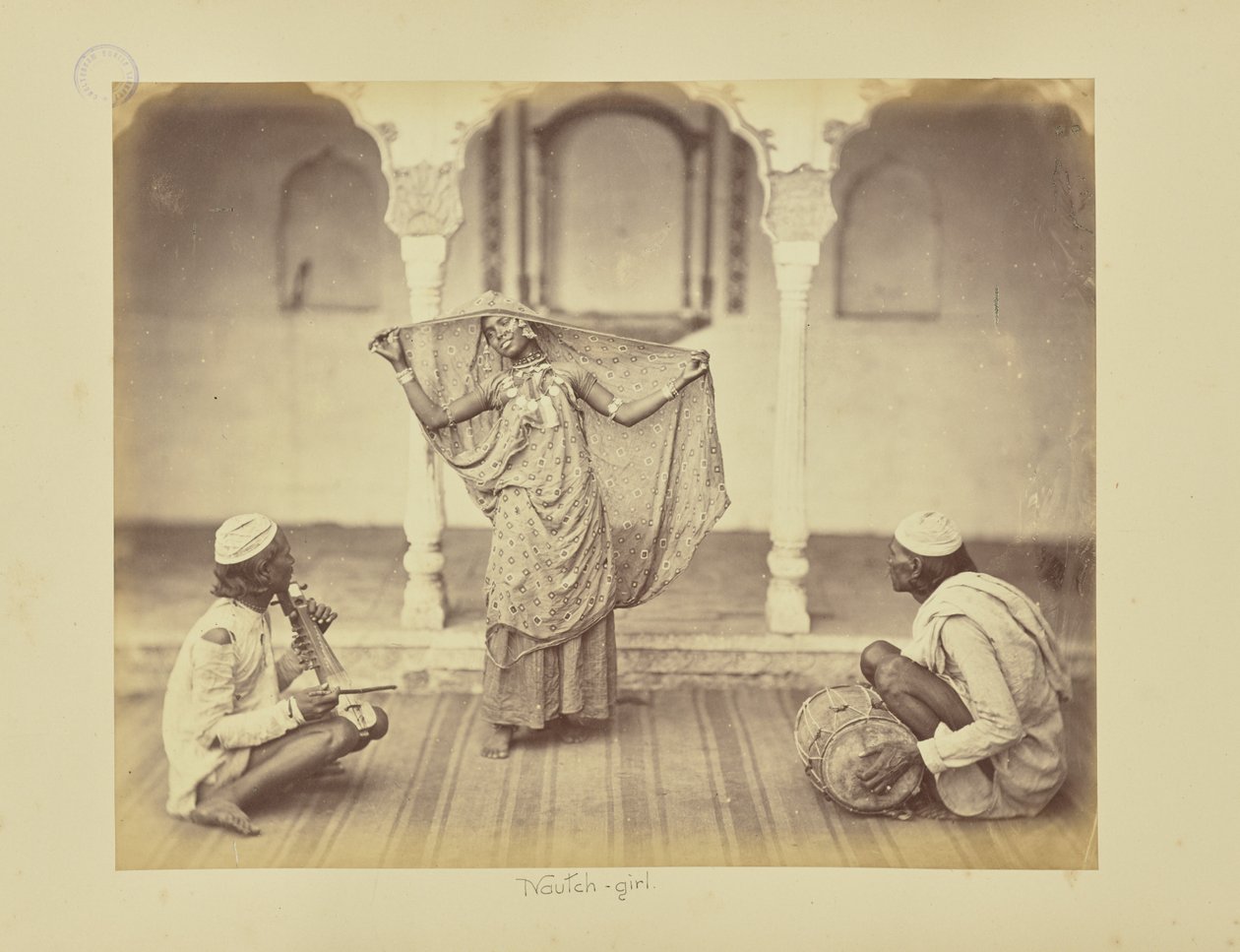 Nautch - lány alkotó: Charles Shepherd