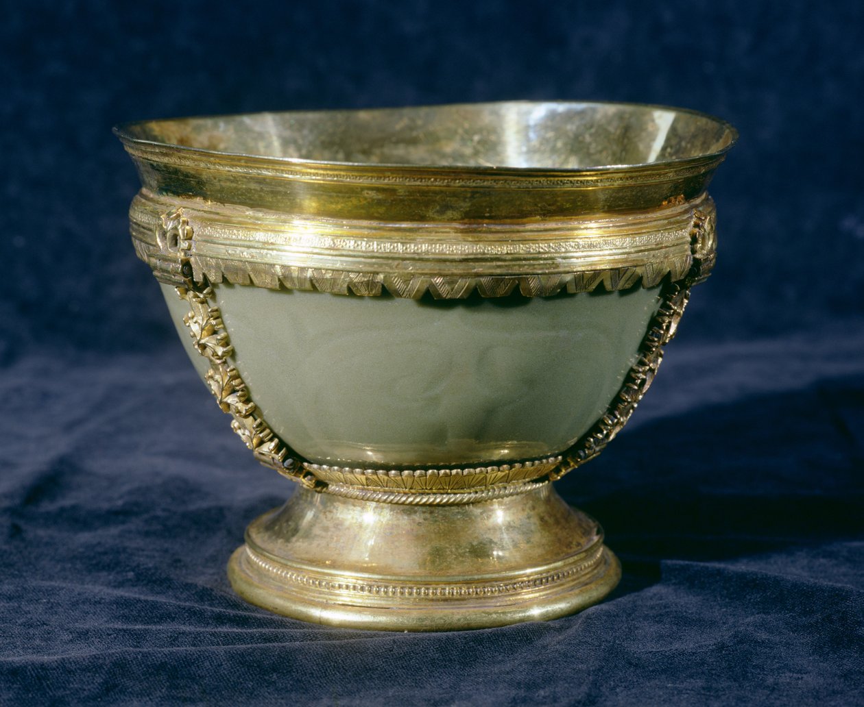 Margham Celadon tál (mázas porcelán) alkotó: Chinese School