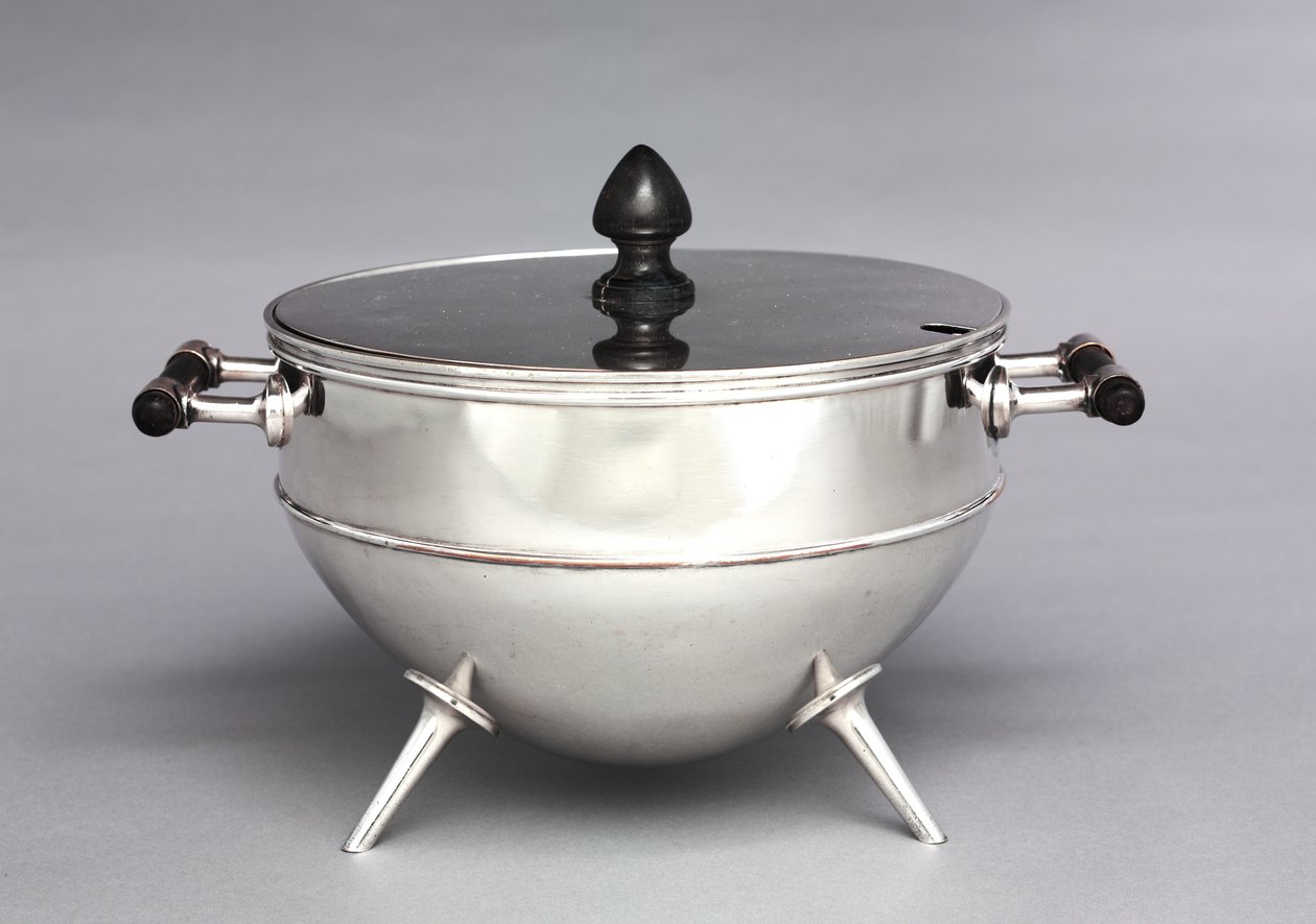 Tureen, gyártó: Hukin & Heath, 1880 körül alkotó: Christopher Dresser