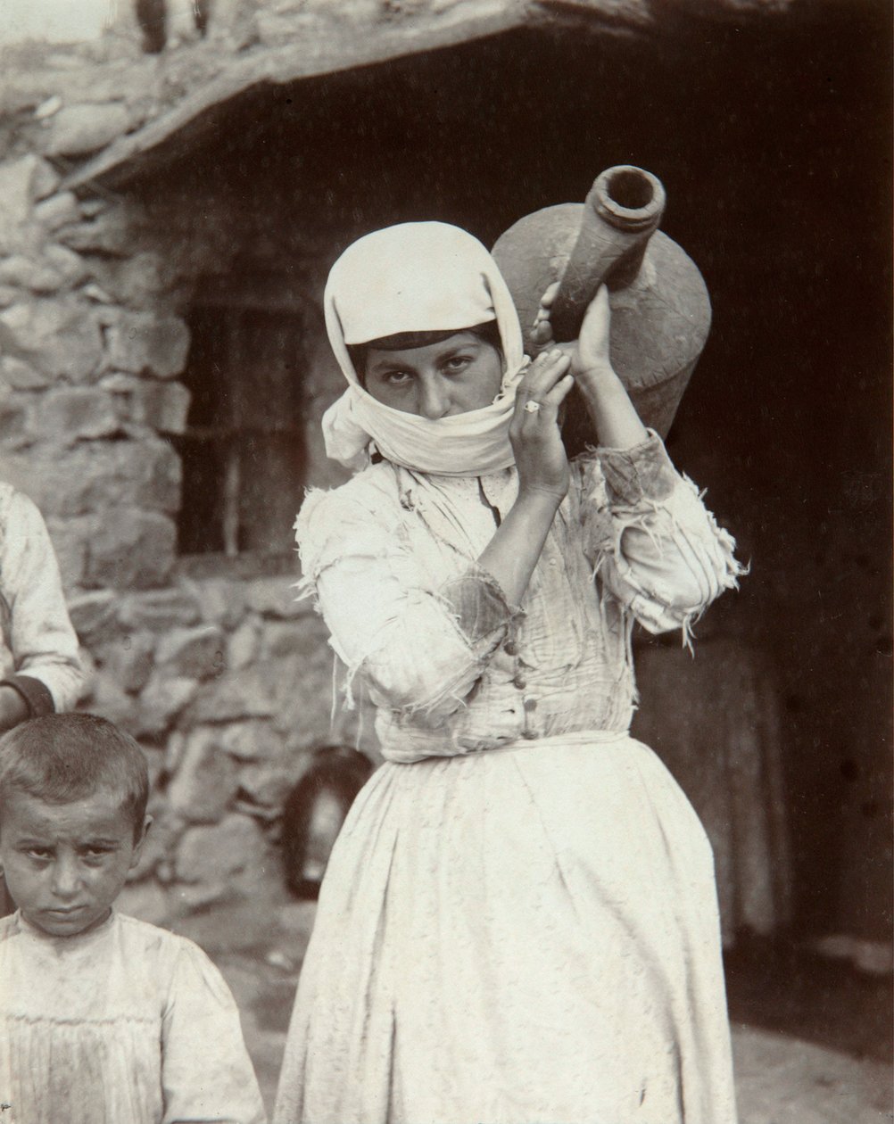 Örmény vidéki lány, Jereván, Örményország, 1880-as évek. alkotó: Dmitri Ivanovich Yermakov