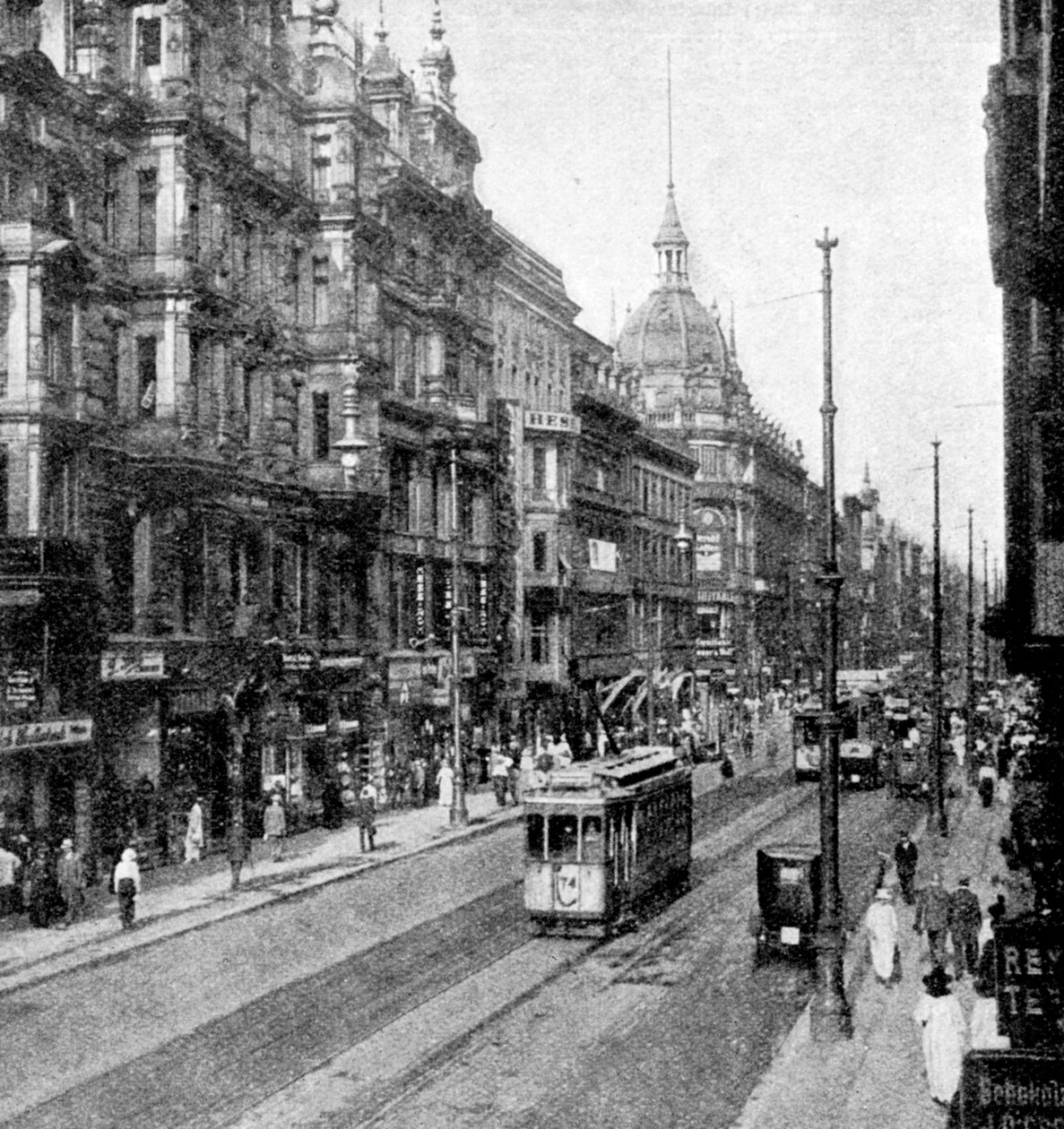 Berlin, Németország, 1922. alkotó: Donald McLeish