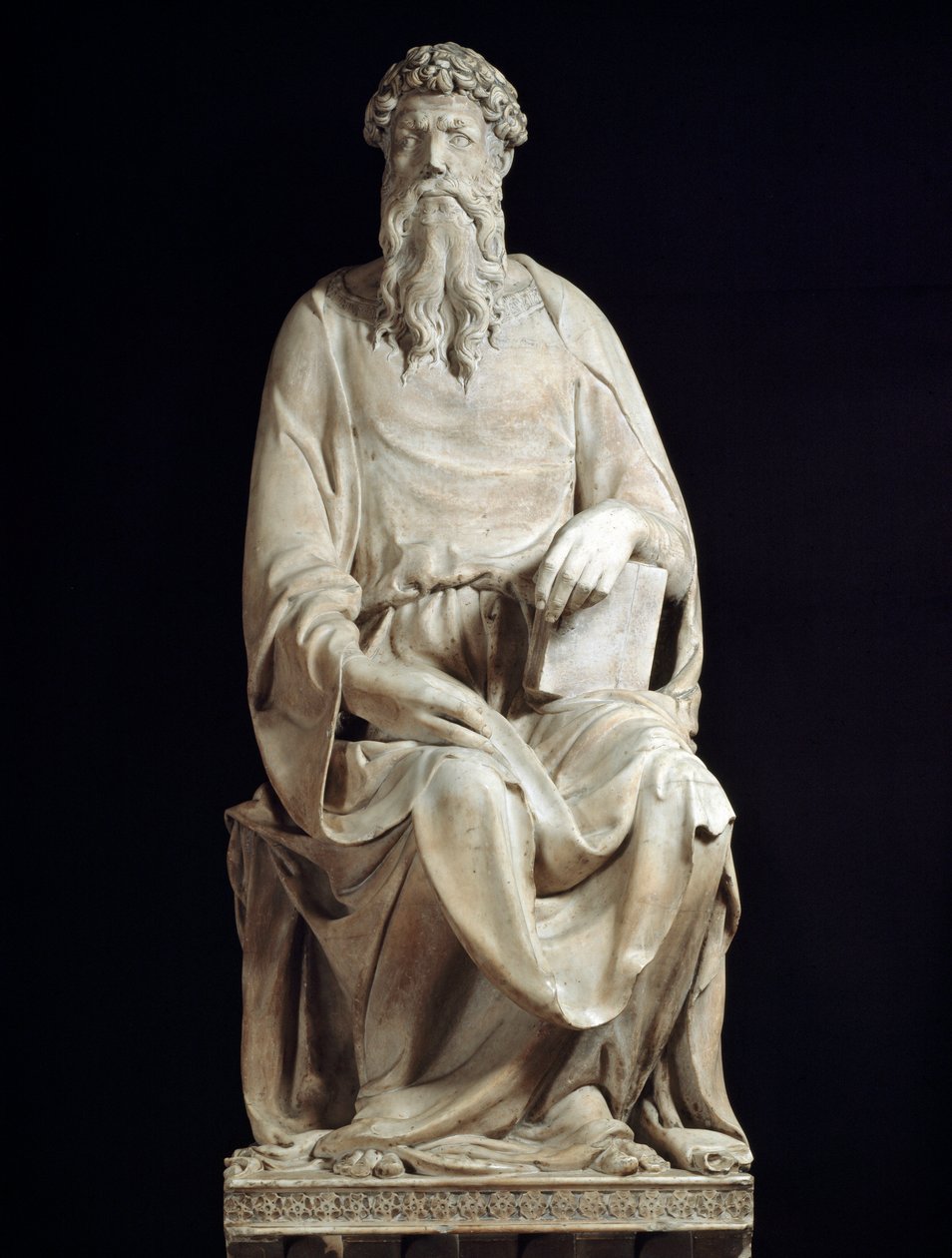 Szent János evangélista. Márvány szobor alkotó: Donatello