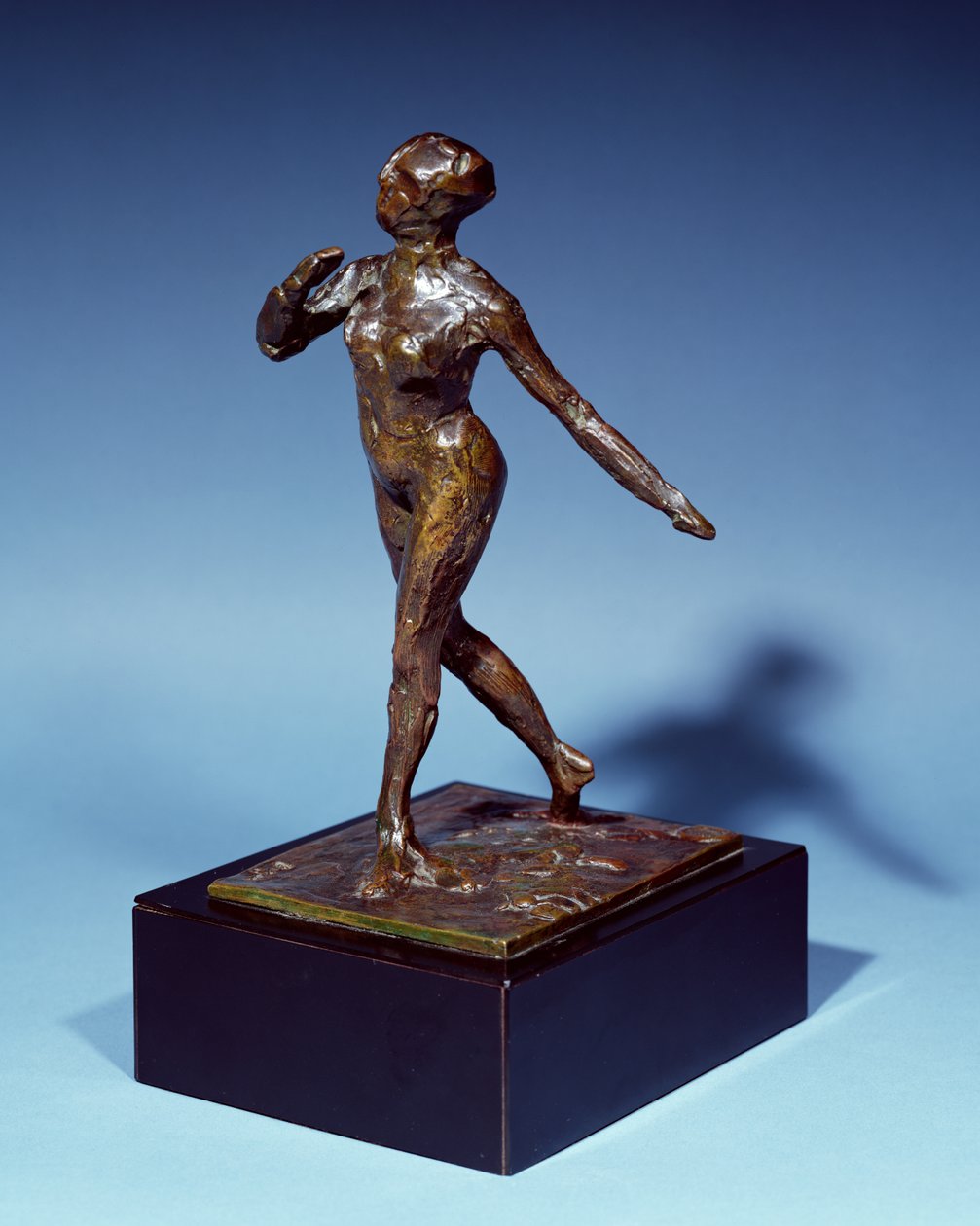 Meghajló táncos, szereplők 1919 körül (bronz) alkotó: Edgar Degas