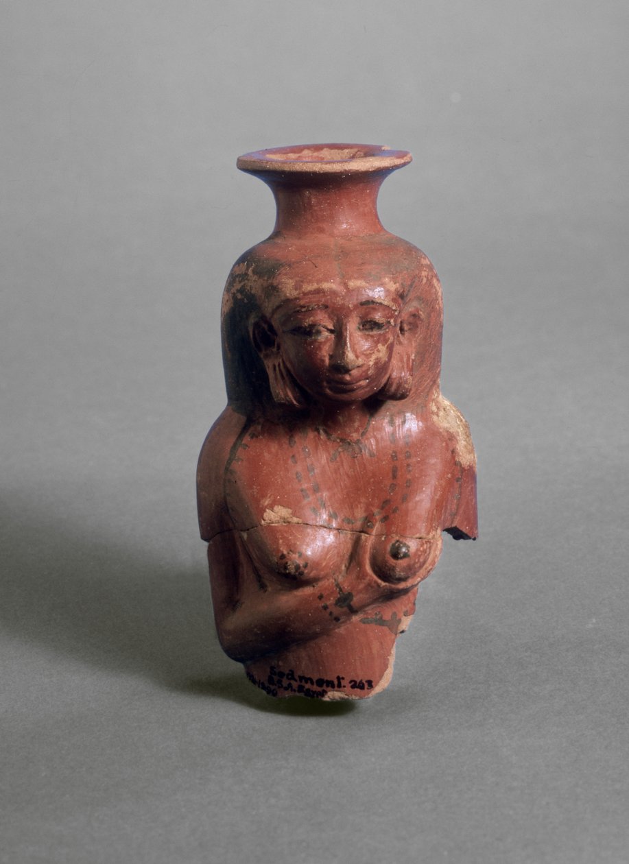 Szoptató nőt ábrázoló antropomorf váza, valószínűleg Ízisz istennő (festett vöröskerámia) alkotó: Egyptian