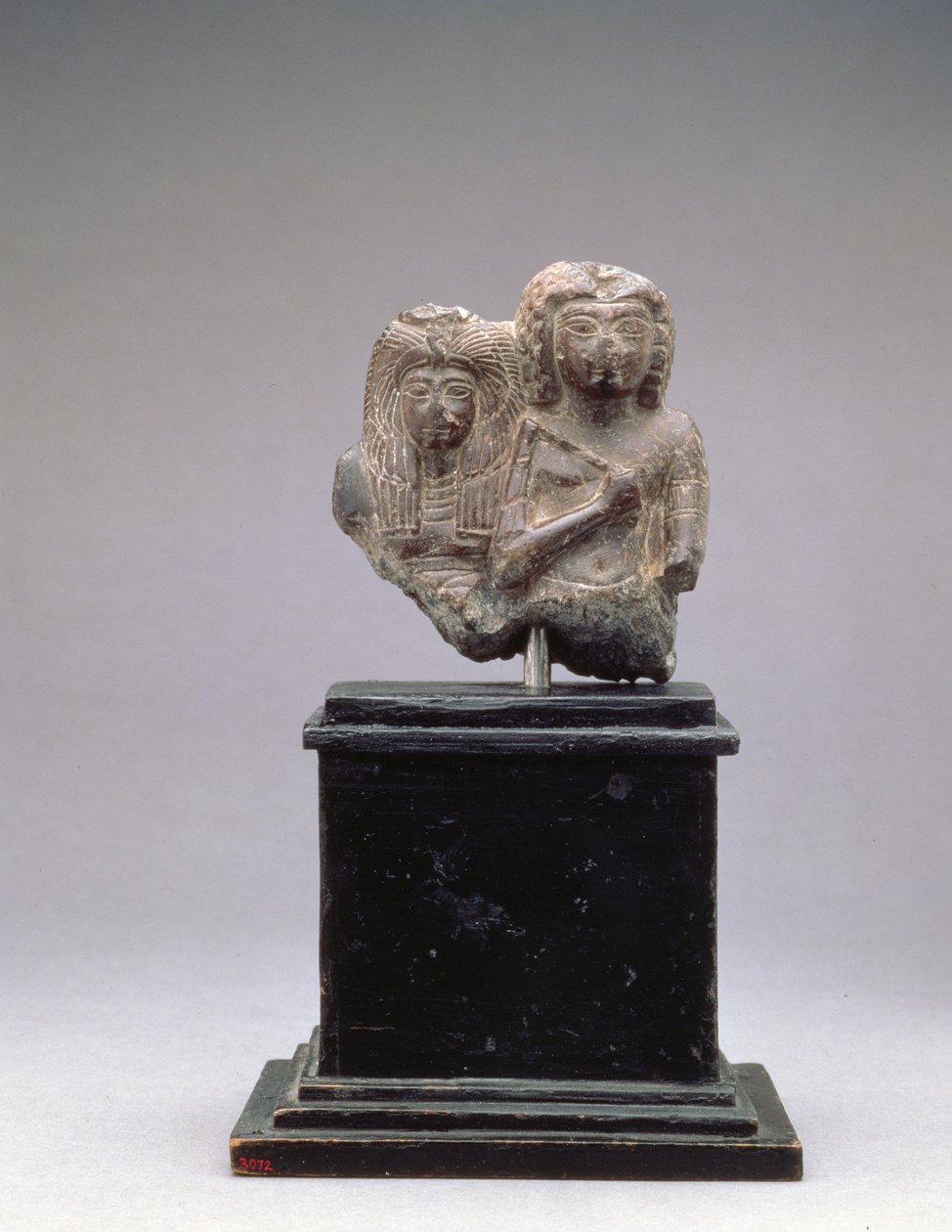 I. Amenophis király és édesanyja, Ahmose-Nofretiri, valószínűleg III. Amenophis uralkodása idején, az Újbirodalomban, ie 1390-1353 között (steatite) alkotó: Egyptian 19th Dynasty