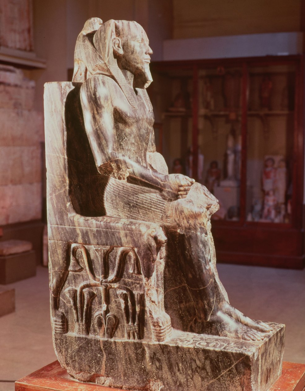 Khafre (Kr. e. 2520-2494) szobra a gízai Khafre piramis völgytemplomából, Kr.e. 2540-2505 körül (diorit) (lásd még: 68328) alkotó: Egyptian 4th Dynasty