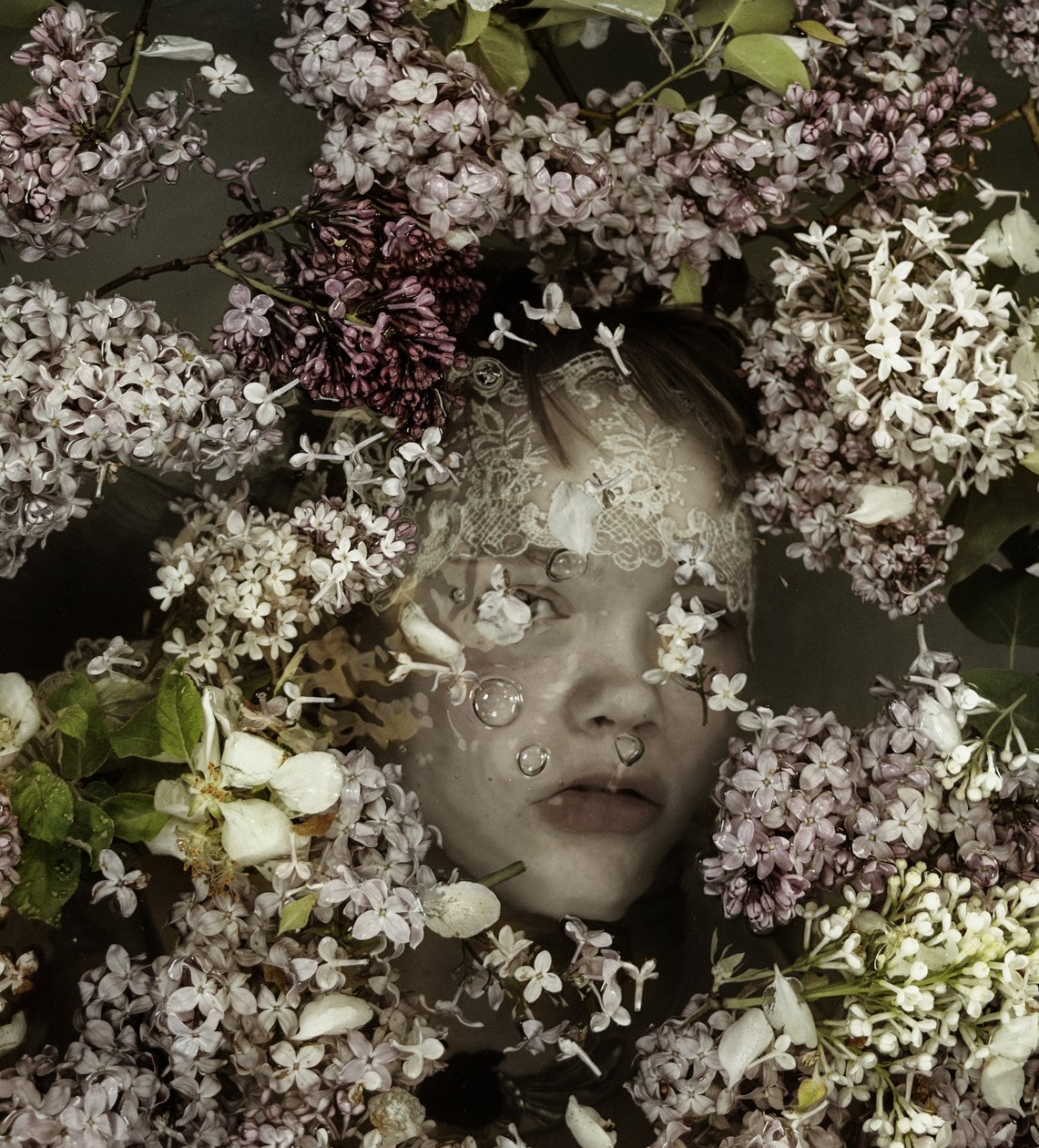 Cherry Blossom Child, 2015 (szitanyomat) alkotó: Elinleticia Högabo