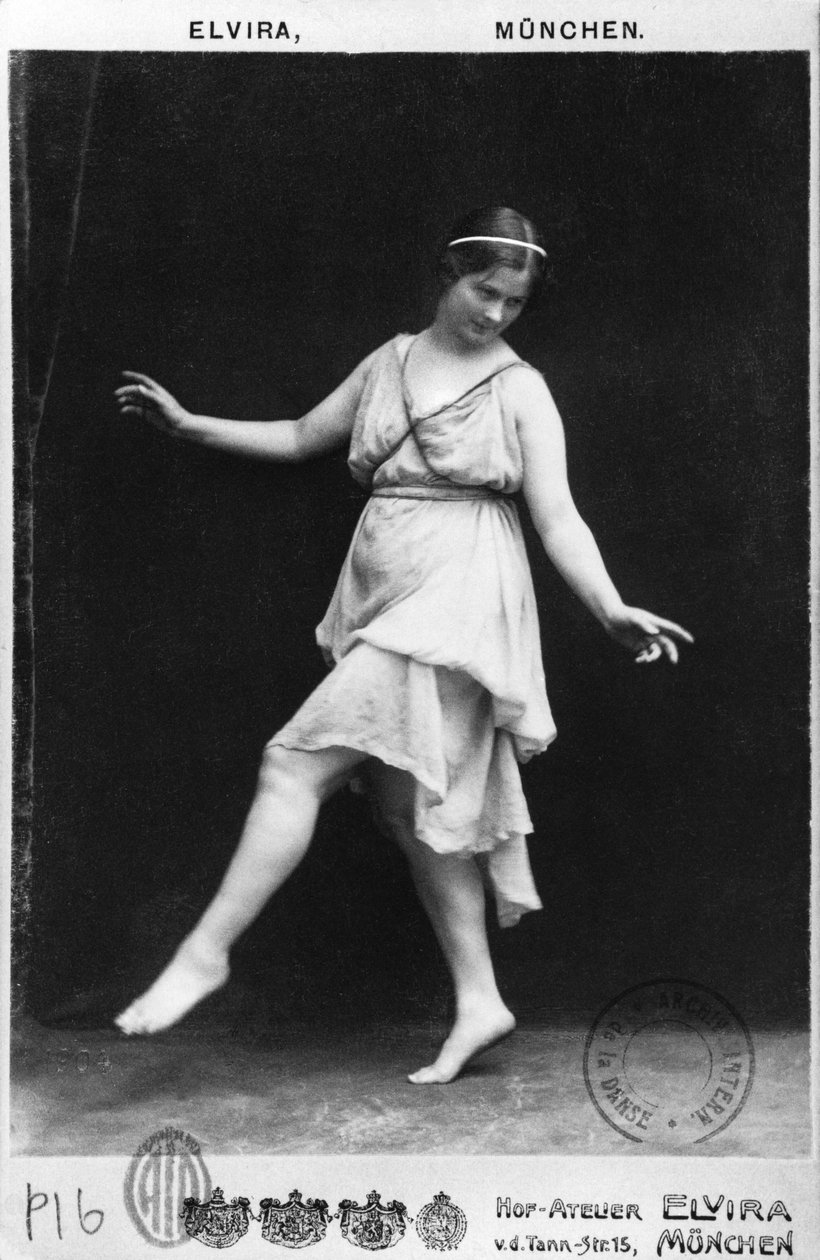 Isadora Duncan (1877-1927) c.1903-04 alkotó: Elvira Studio
