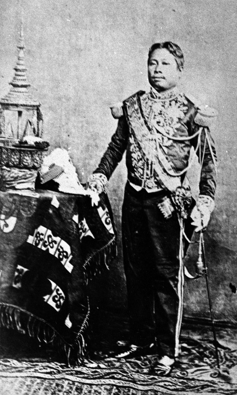Norodom kambodzsai király sziámi katonai egyenruhában, 1861 alkotó: Emile Gsell