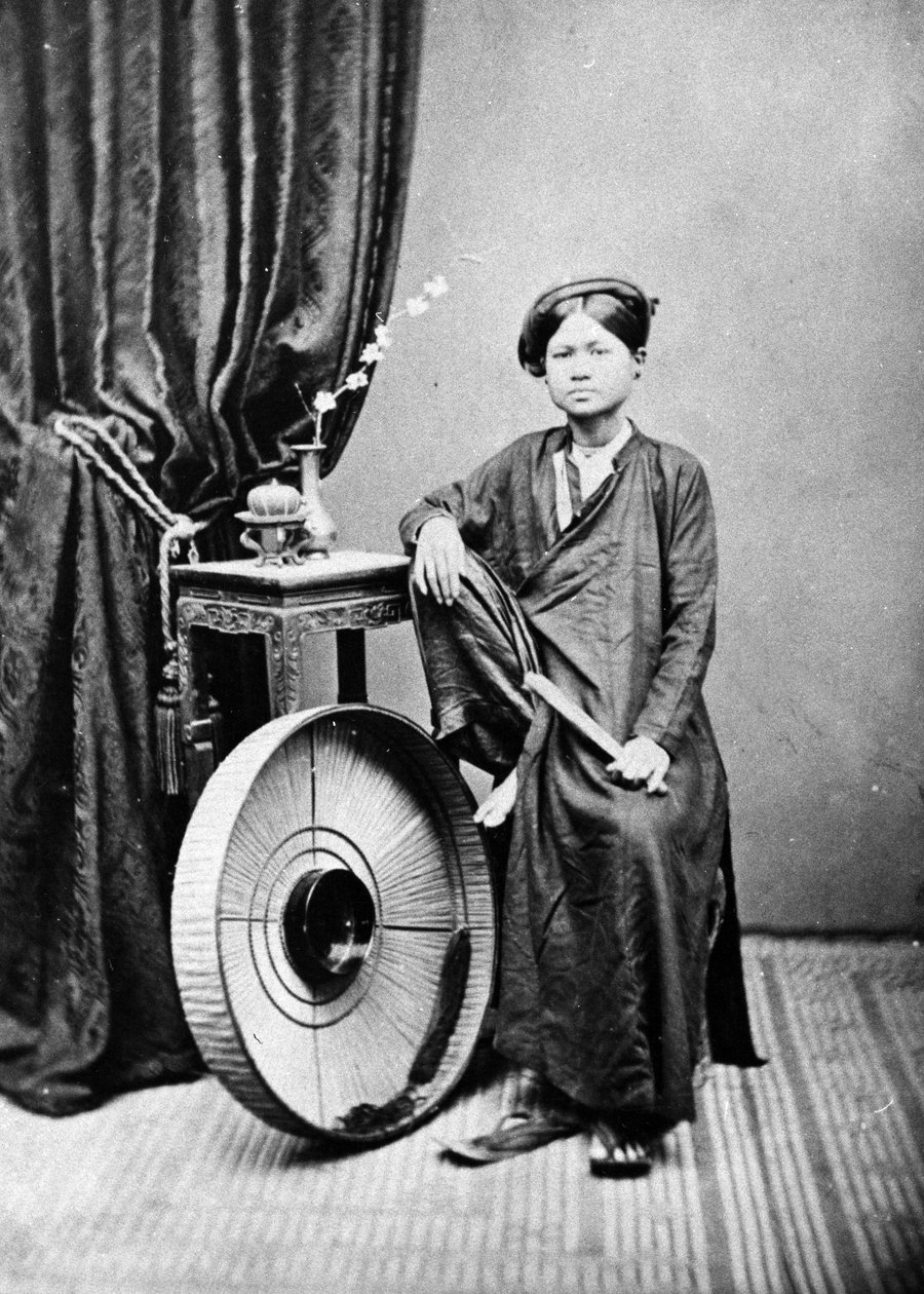 Tonkin nő, 1860 körül alkotó: Emile Gsell