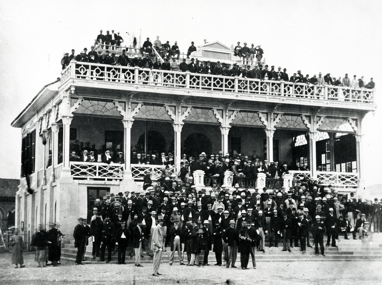 Emberekkel teli lelátó, Sanghaj, 1870-es évek alkotó: English Photographer
