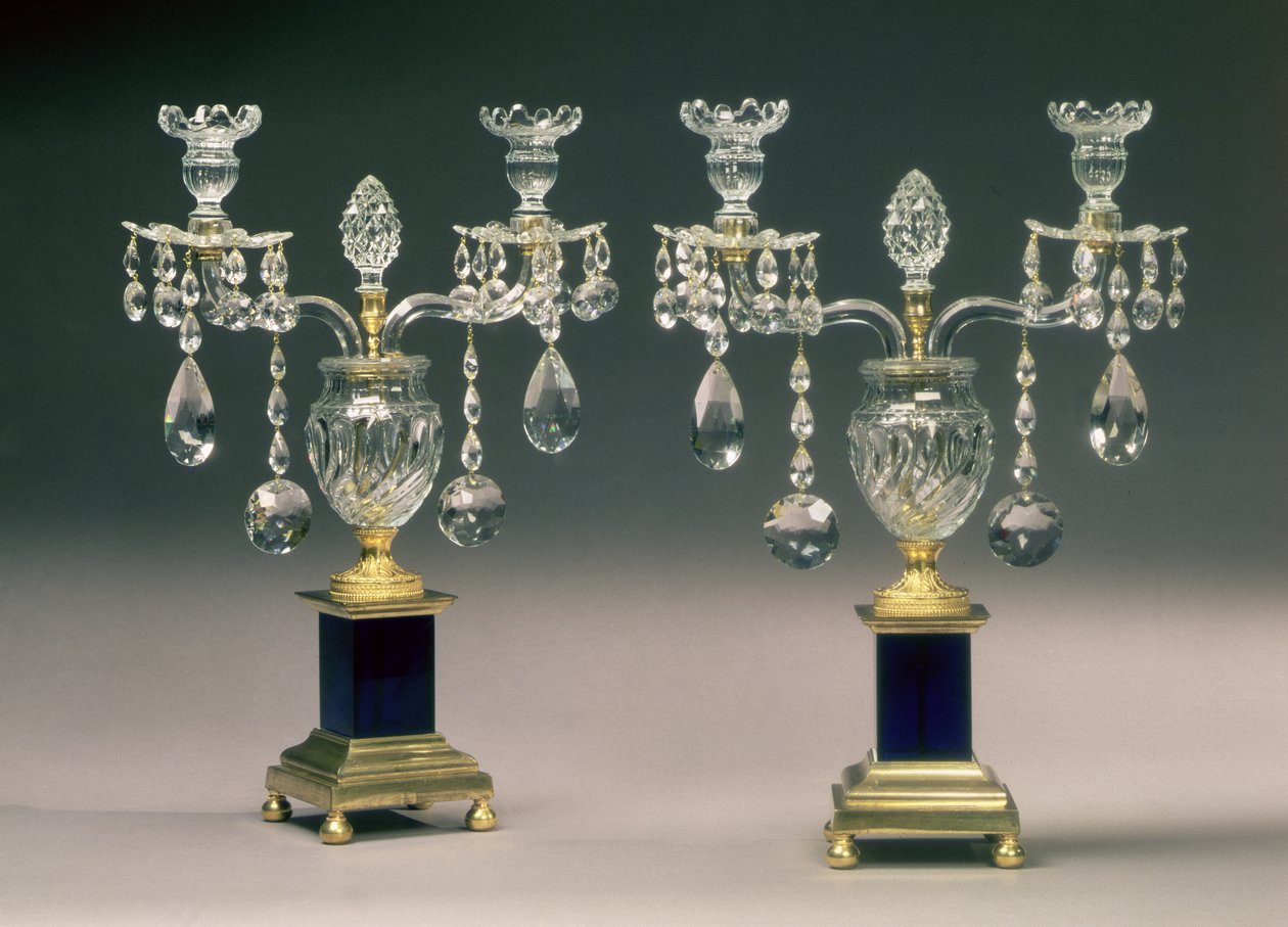 George III ormolura szerelt kandeláber, 1780 körül (vágott üveg) alkotó: English School