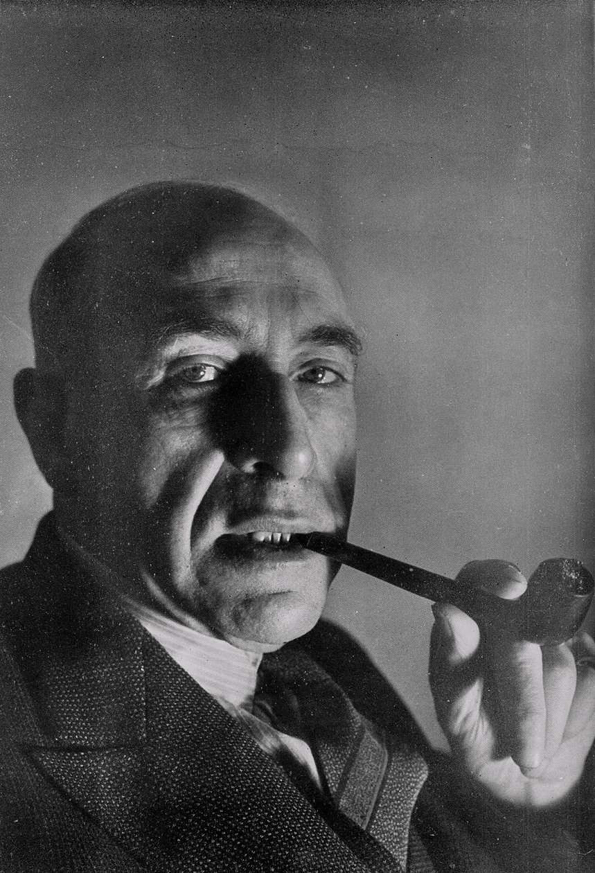 Harry Price alkotó: English Photographer