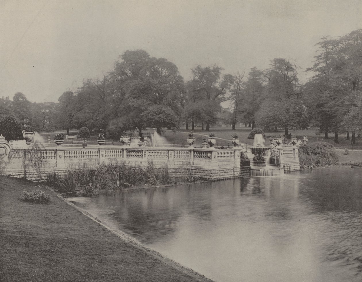Kensington Gardens (fekete-fehér fotó) alkotó: English Photographer