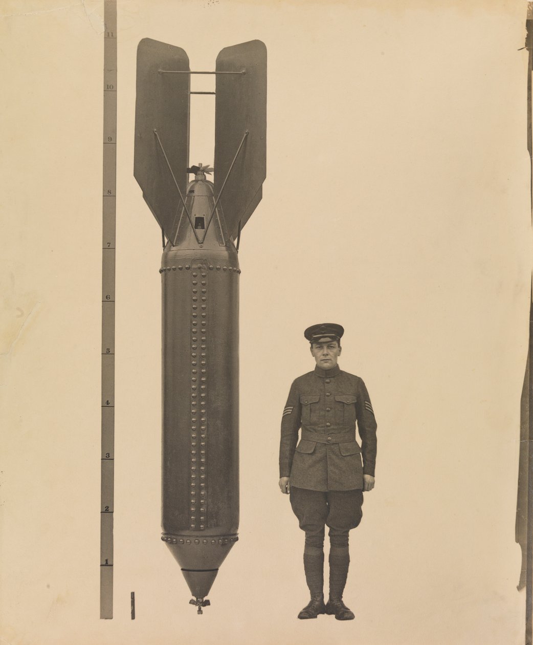 Amit Berlin kihagyott, 1918 (ezüst zselatin nyomat) alkotó: English Photographer
