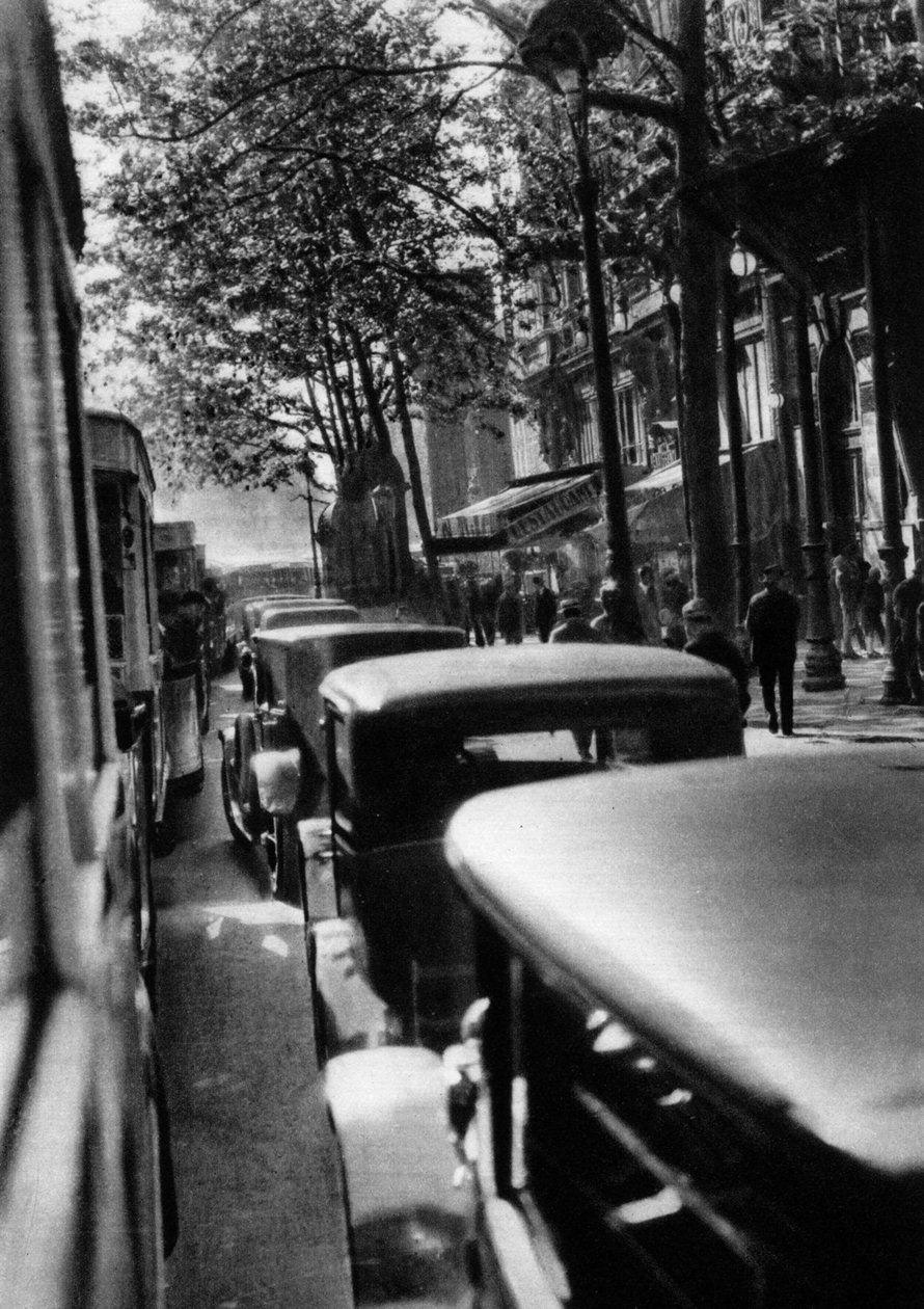 Forgalom a Grands Boulevards-on, Párizs, 1931. alkotó: Ernest Flammarion