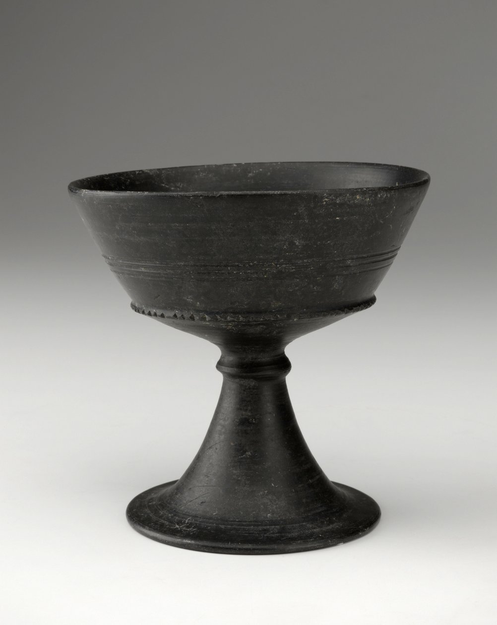 Kupa, ie 620-600 körül (bucchero sottile kerámia) alkotó: Etruscan