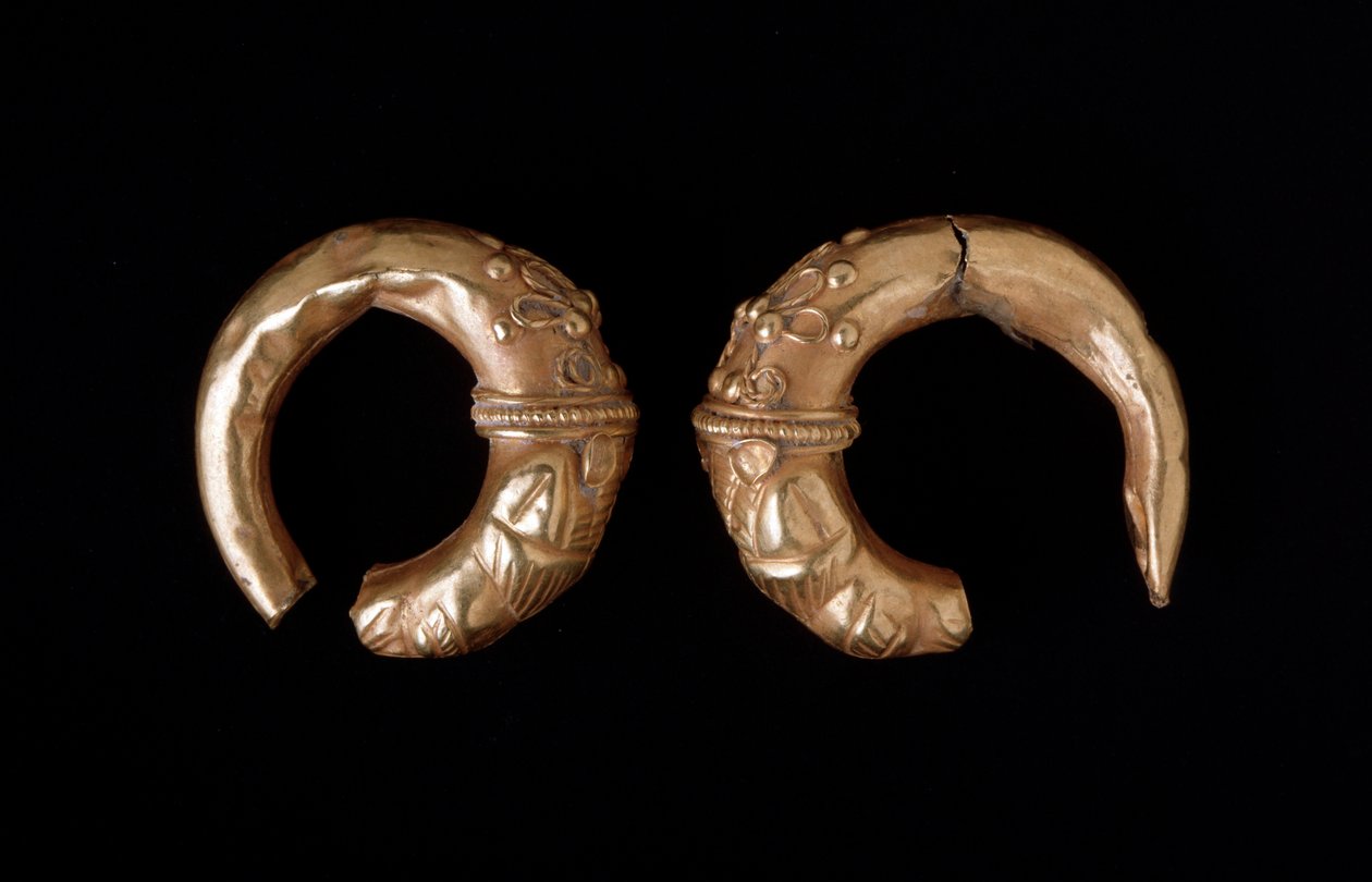 Arany fülbevaló, ie 450-400 alkotó: Etruscan