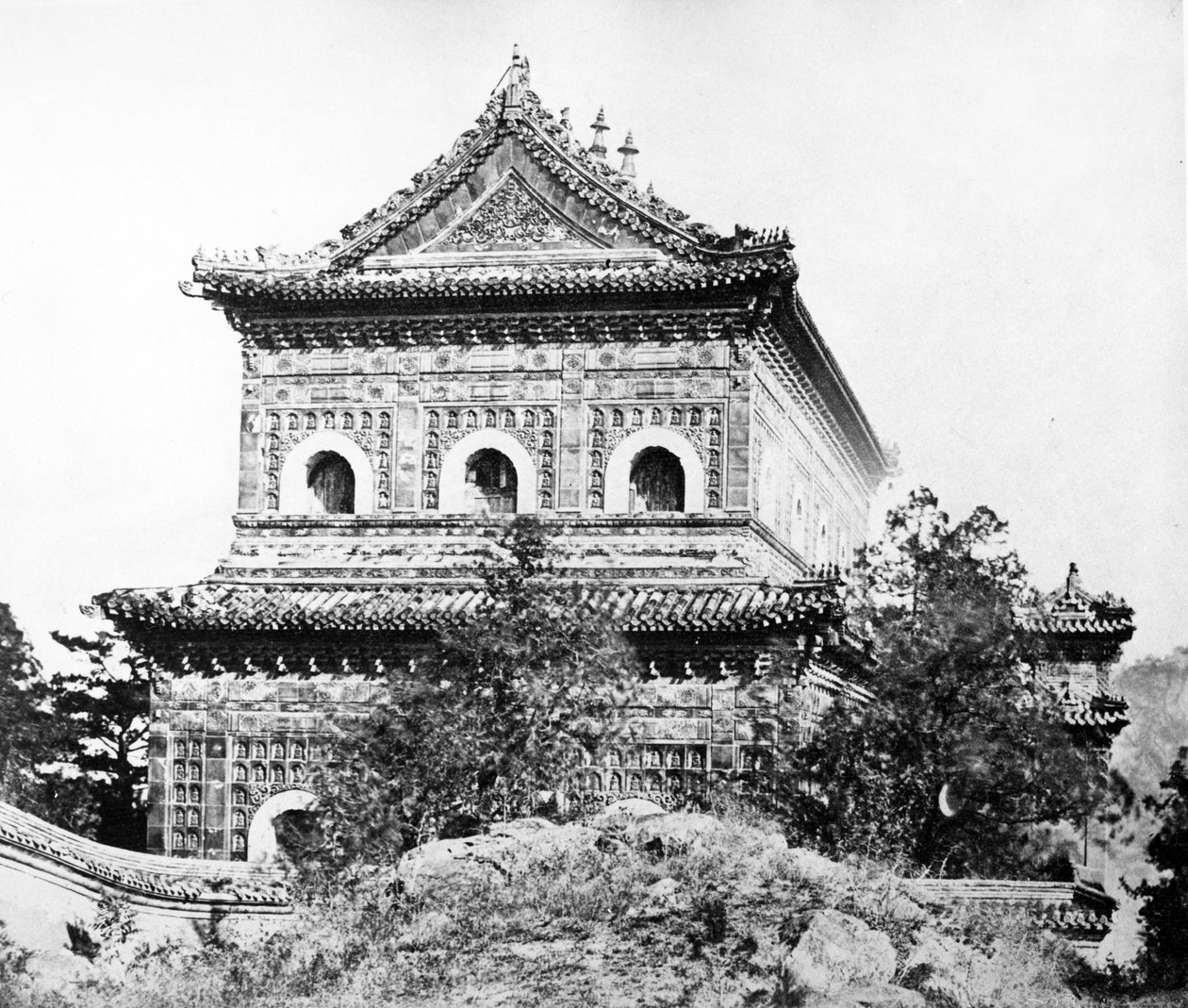A Bölcsesség Tengerének temploma a Nyári Palotában, Peking, 1860 alkotó: Felice Beato