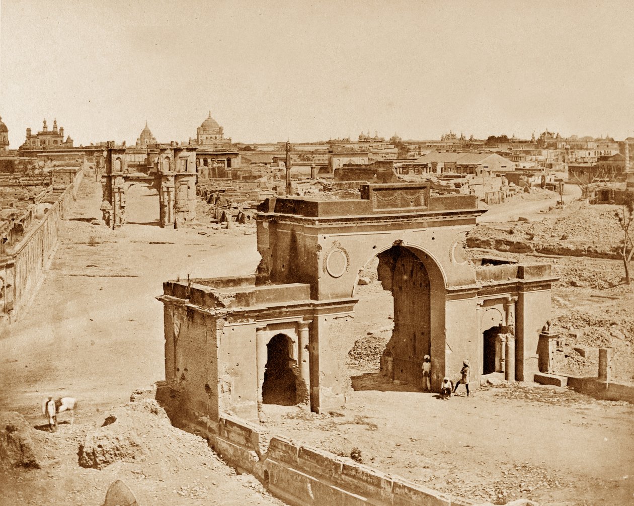 A Bailee Guard Gate, Lucknow alkotó: Felice Beato