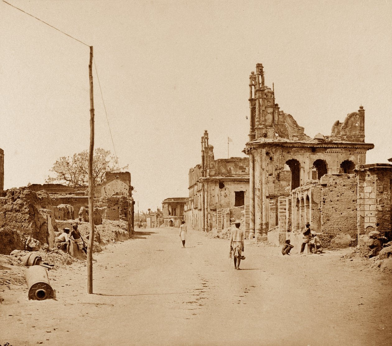 A Cawnpore Road, Lucknow alkotó: Felice Beato