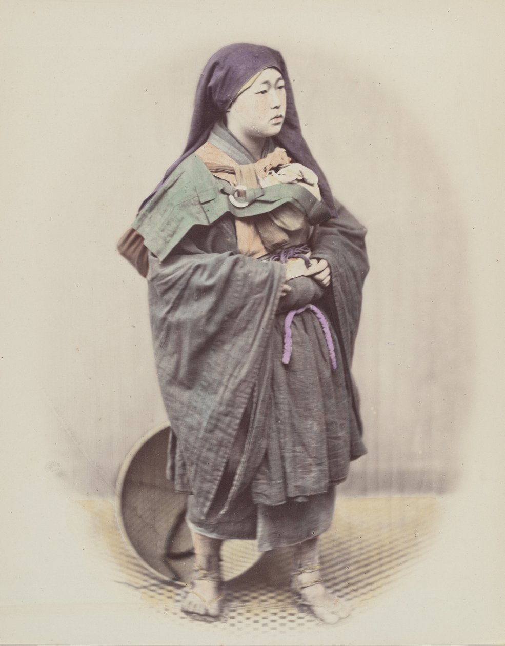 Fölényes apáca, 1868. alkotó: Felice Beato