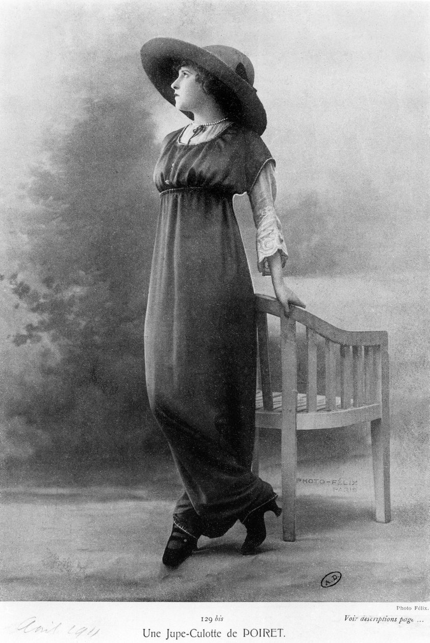 Osztott szoknya, Paul Poiret (1879-1944) 1911. április alkotó: Felix Studio