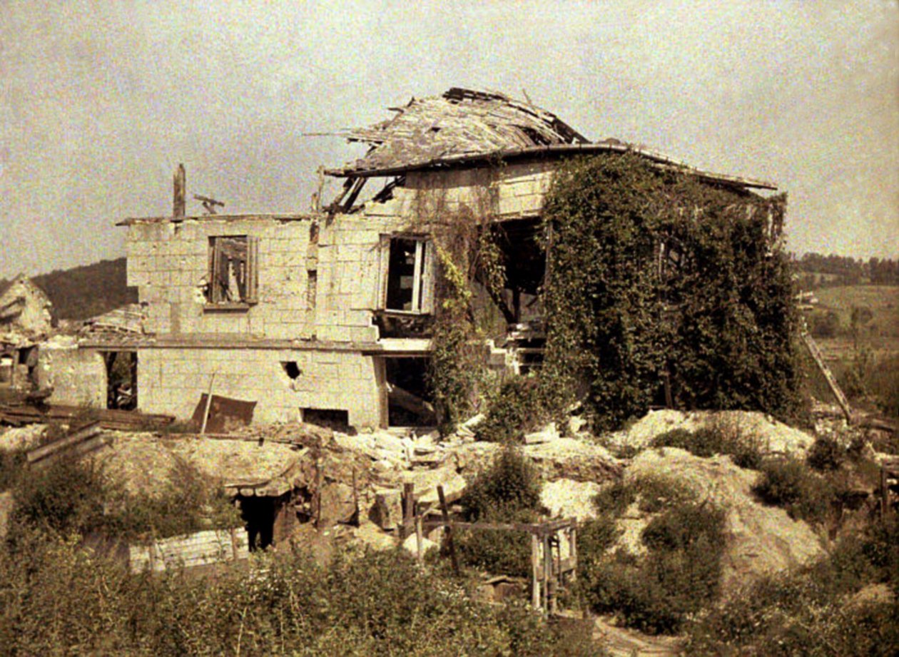 A Boevre gazdasági épület romokban, Soissons, Aisne, Franciaország, 1917 (autokróm) alkotó: Fernand Cuville