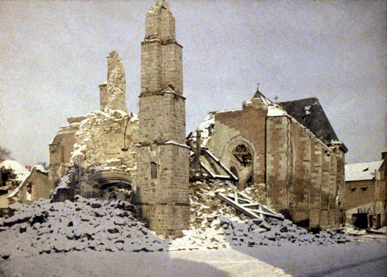 A német hadsereg visszavonulása során felrobbantott Saint-Martin templom, Chauny, Aisne, Franciaország, 1917 február (autokróm) alkotó: Fernand Cuville